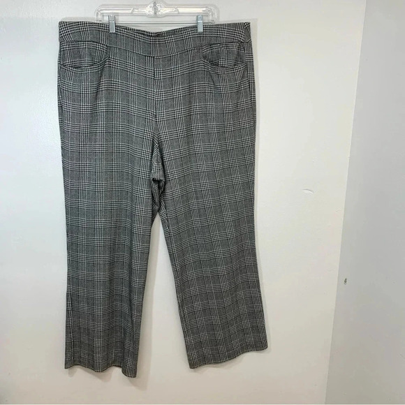 Lane Bryant Pants Woman Plus Sz 26 /28 Pull On Plaid Wide Leg Pockets - Picture 1 of 13